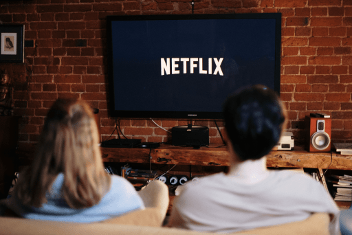 Sitting on the couch and watching Netflix is a popular activity. There are some great Colombian shows on Netflix.